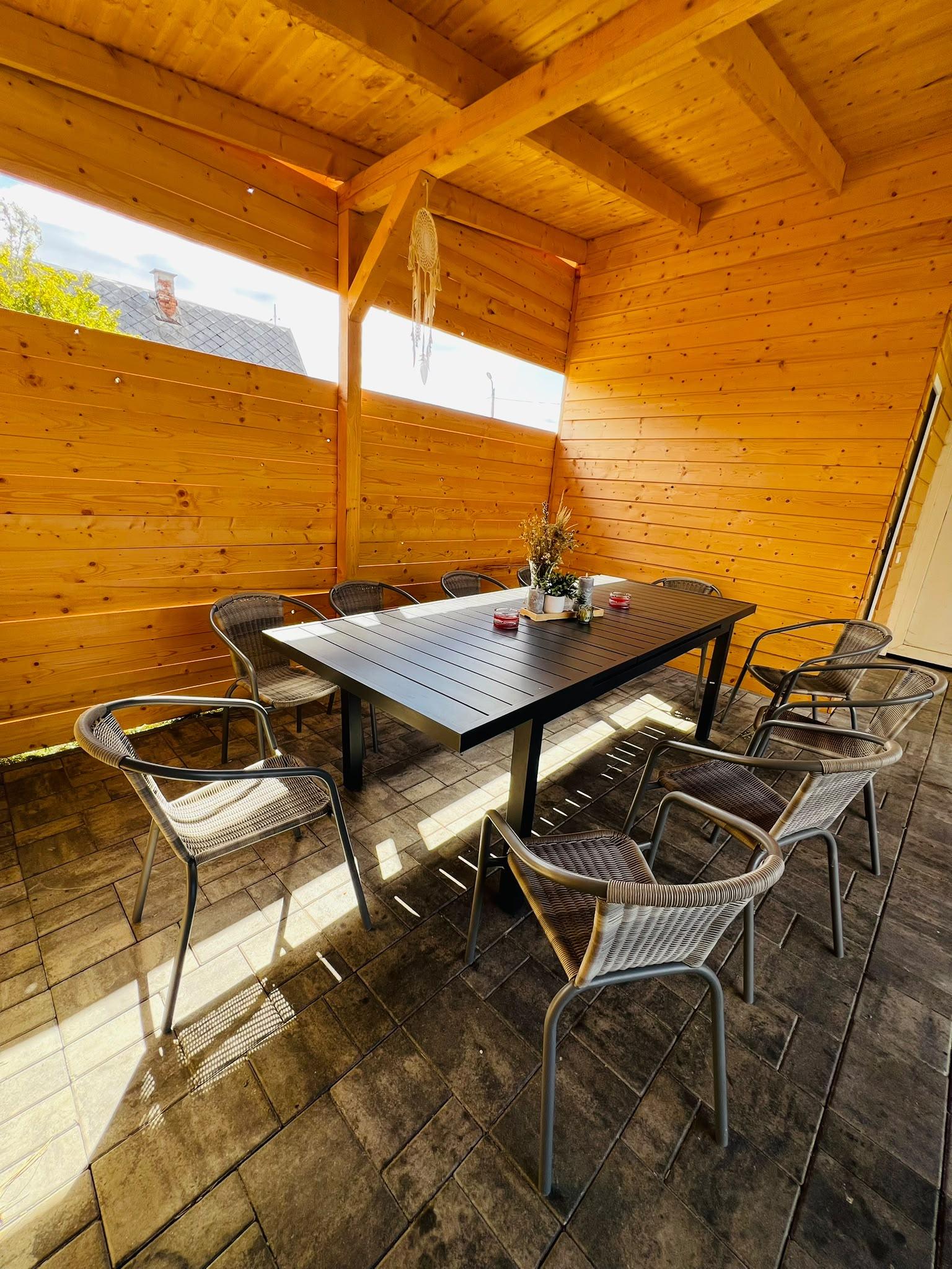 Exteriorul Valley View Cabin