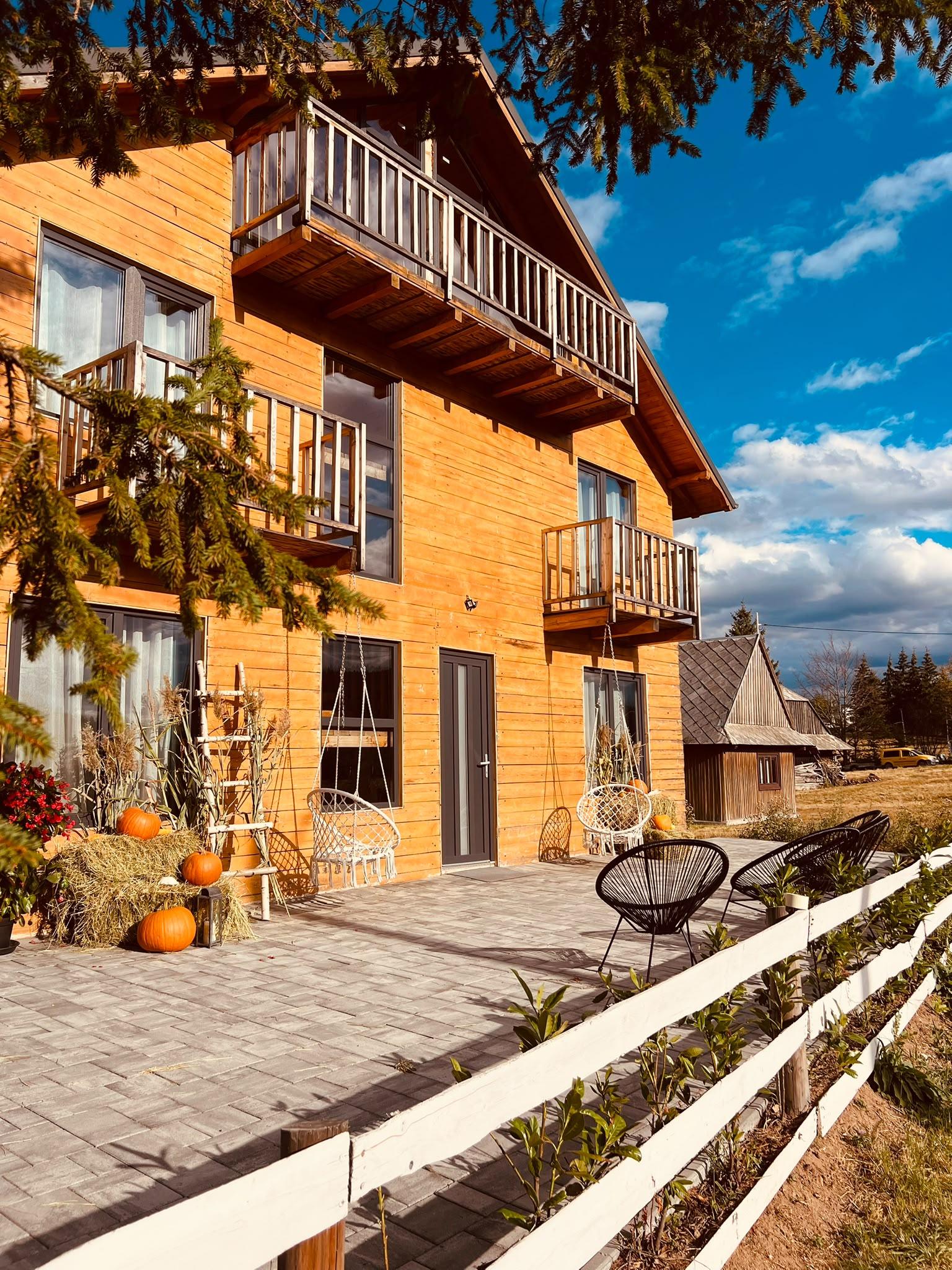 Exteriorul Valley View Cabin